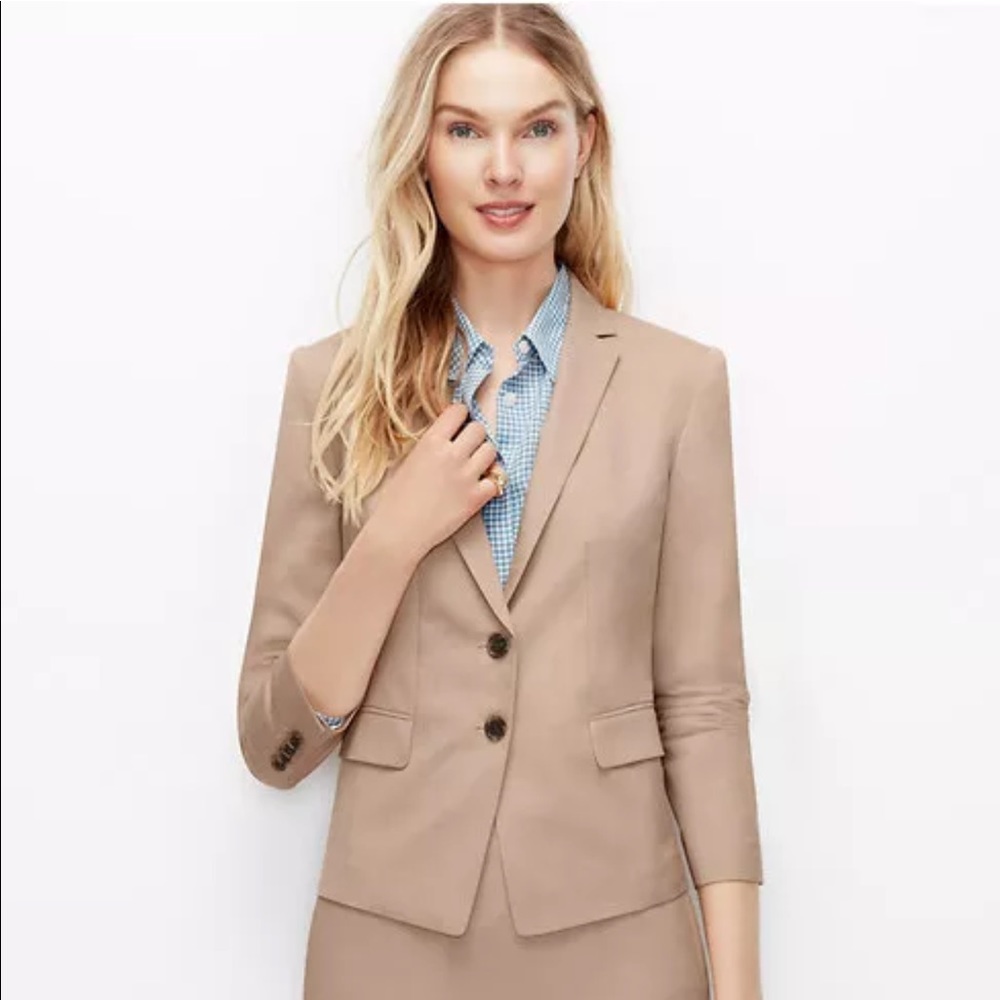 Women's Natural Blush Sharkskin Two Button Jacket